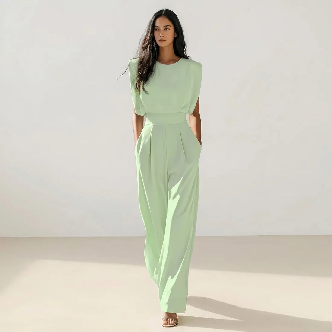 AURA - Mono elegante que estiliza sin esfuerzo